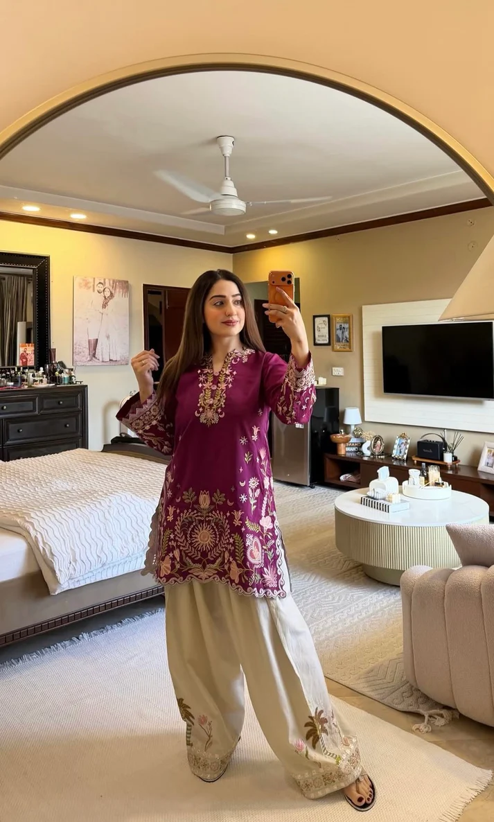 Rang-E-Malka Premium Farsi Set - Image 3