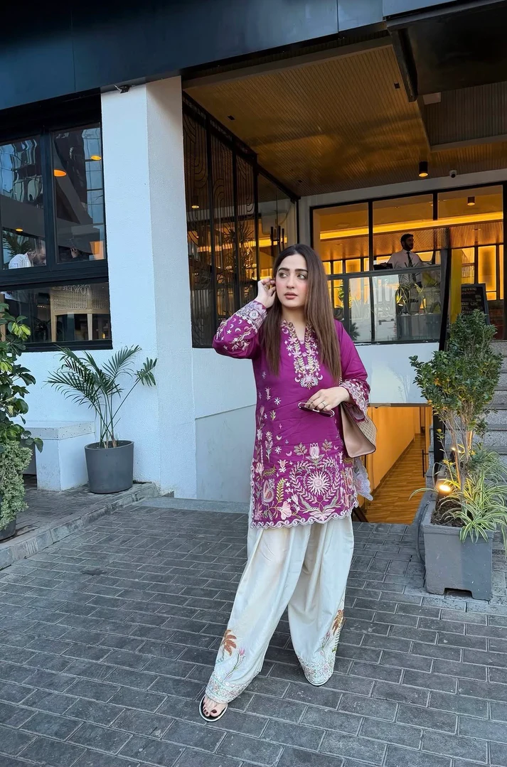 Rang-E-Malka Premium Farsi Set - Image 2